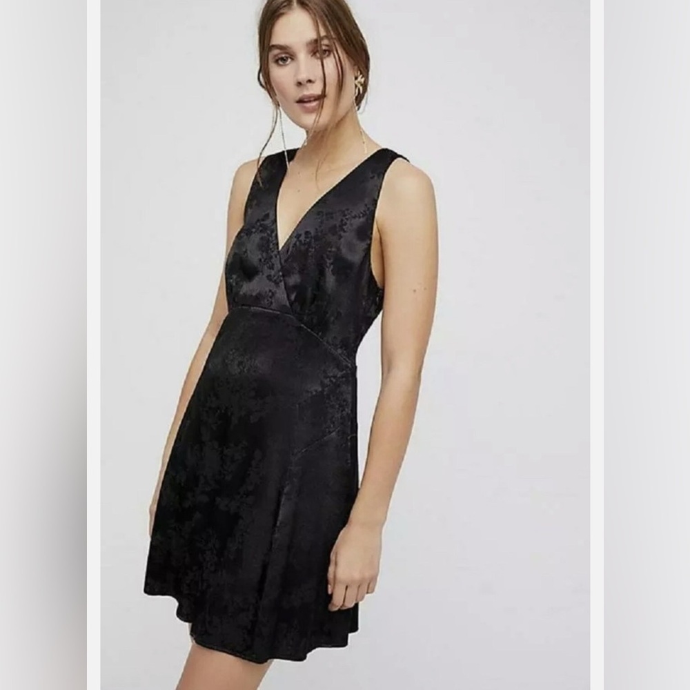 Free People Black  jacquard Floral Mini Dress size 8